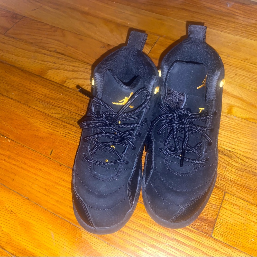 Jordan Kids Black and Gold Sneakers